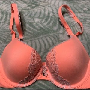 Victoria Secret Body by Victoria Push Up Bra 32b